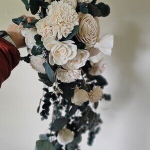 Handmade SOLA Wood Flower Waterfall Bouqet